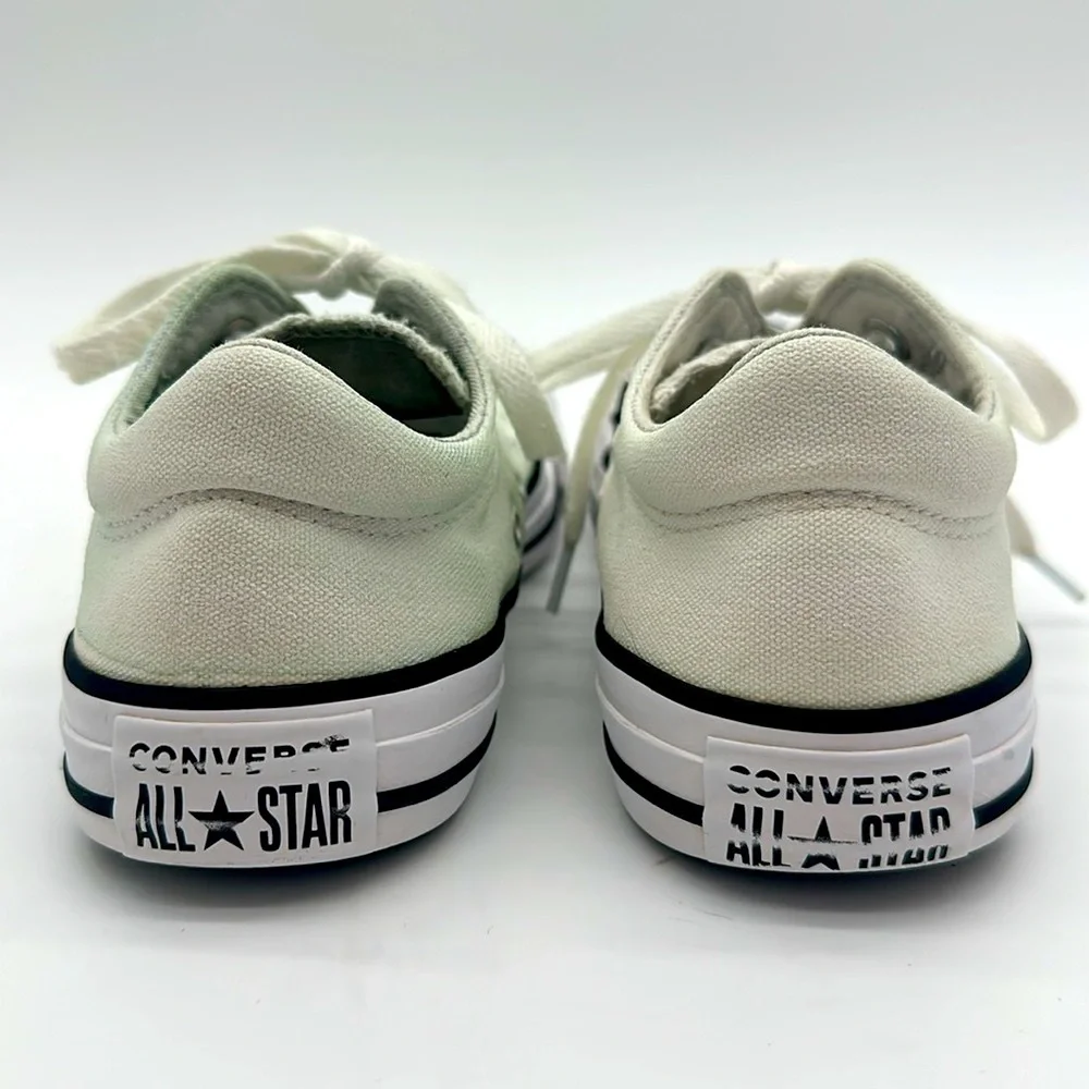 Converse Low Top Madison Women's Size 7 Elastic Tongue Band Black Piping